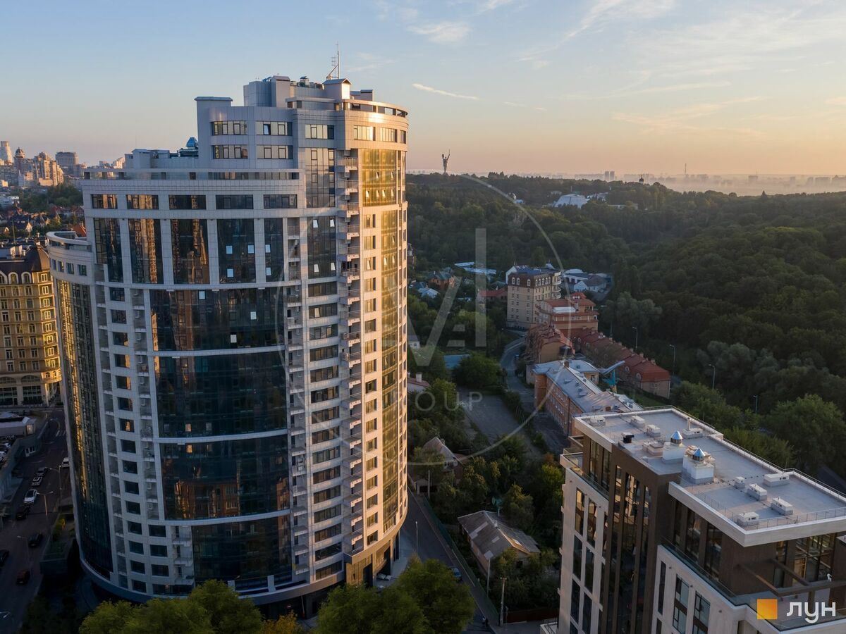 Buslivska St., 12