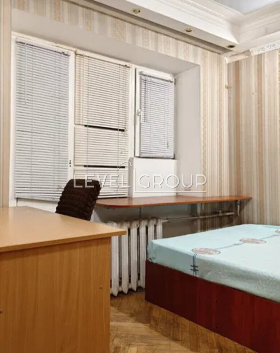 Голосіївський просп. (проспект 40-річчя Жовтня), 82