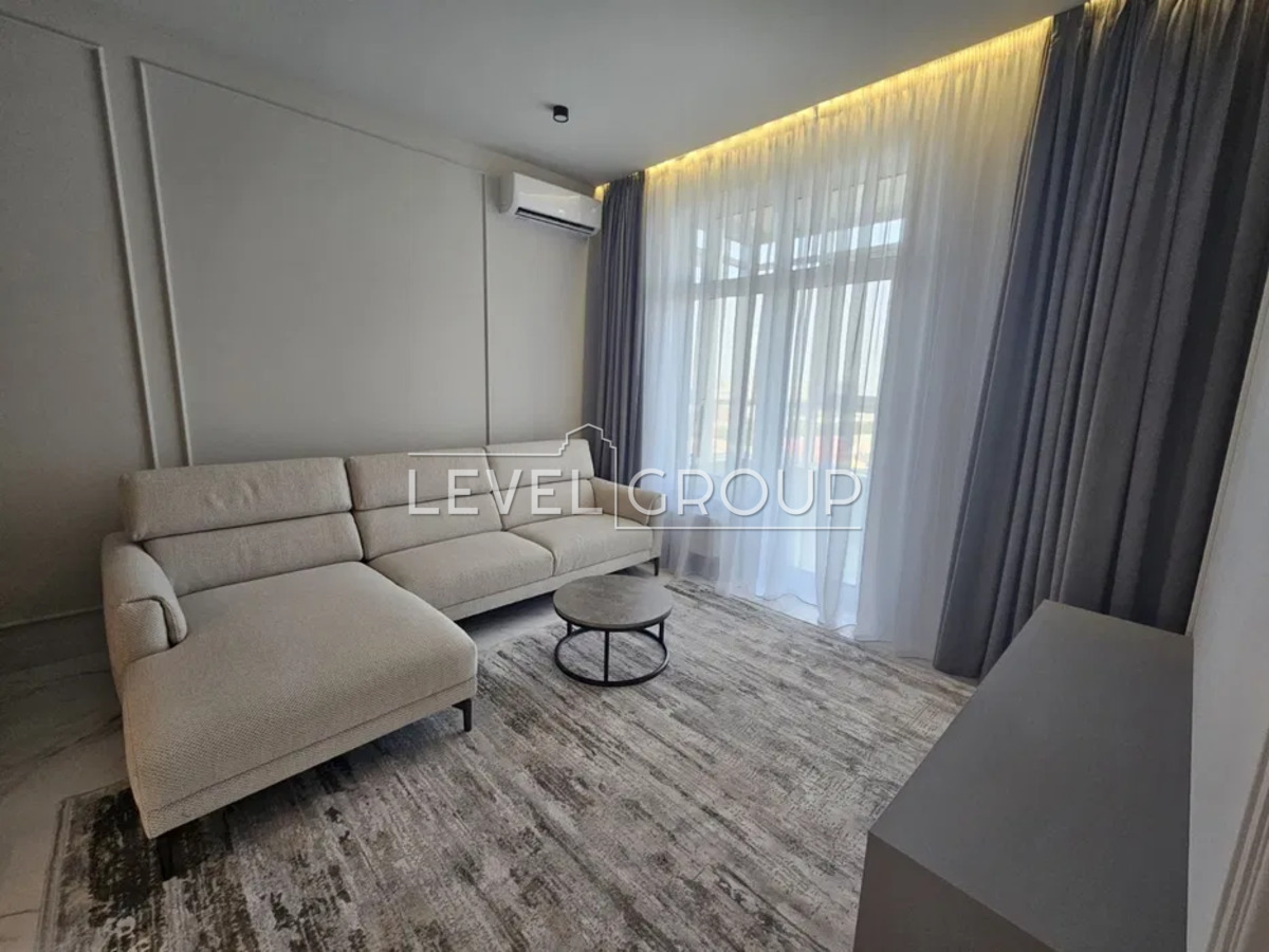 Lesia Ukrainka Blvd., 7v