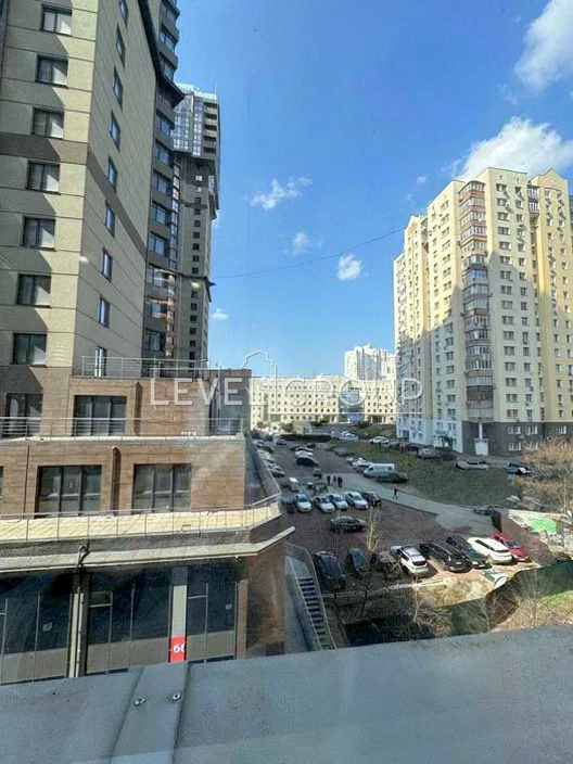 Andriy Verkhoglyad St. (Mykhayla Dragomirova), 14