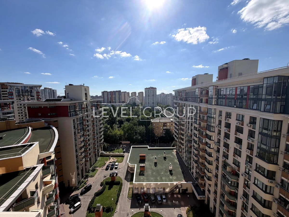Юлії Здановської вул. (Михайла Ломоносова), 71г
