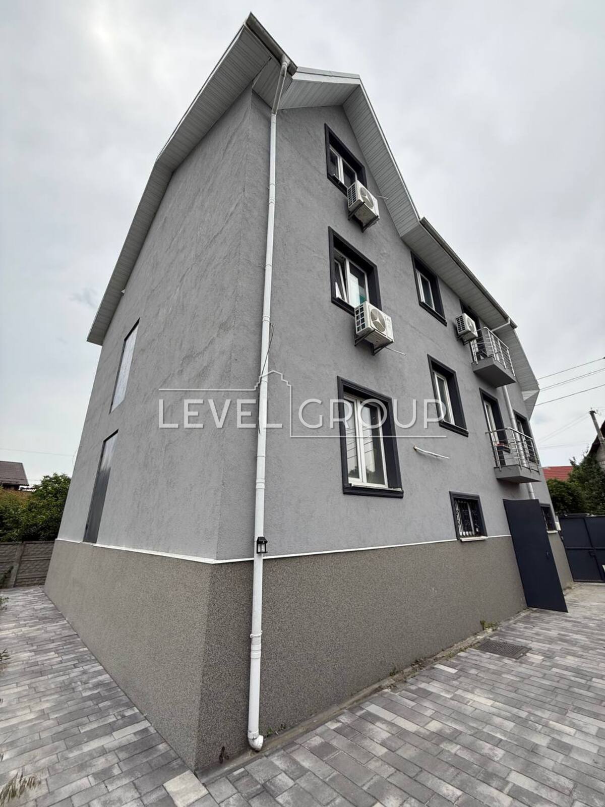 Konstantin Arefieva St., 36