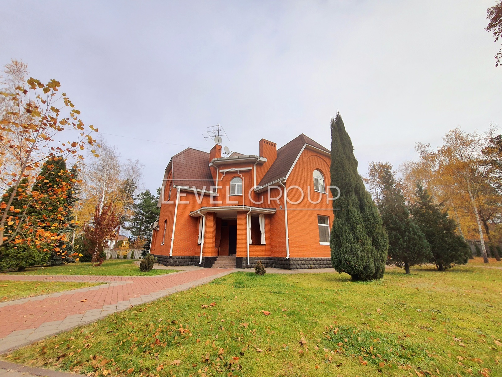 Соловяненка, 125