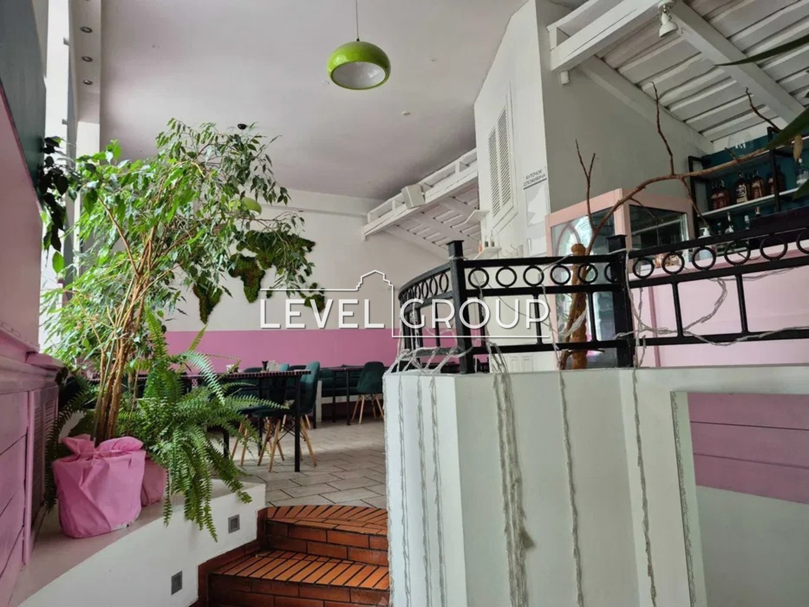 Інститутська вул., 27