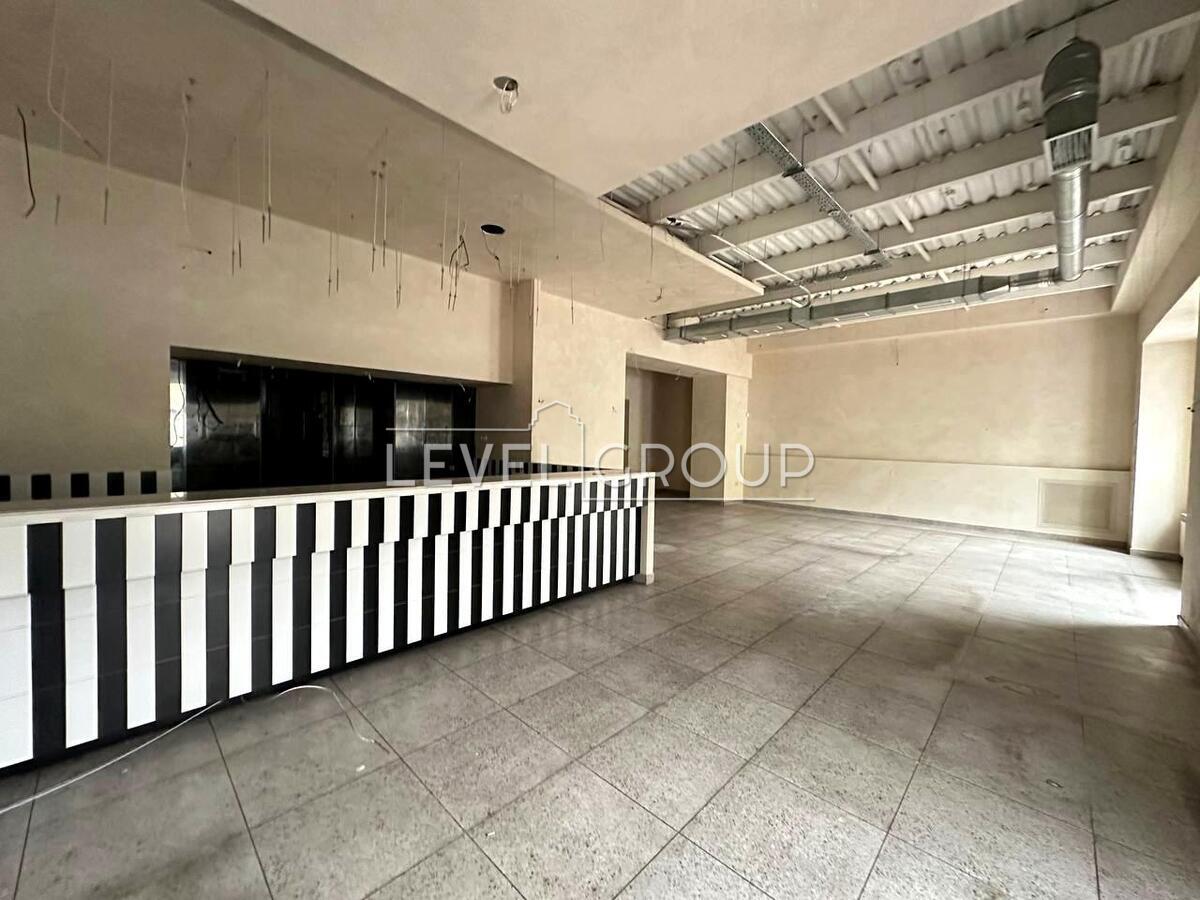 Петра Сагайдачного вул., 36