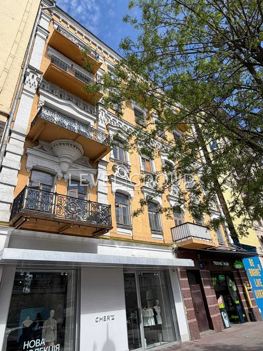 Велика Васильківська вул. (Червоноармійська), 12