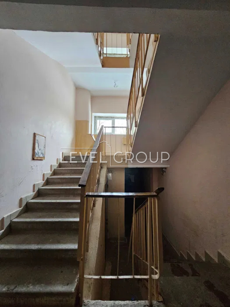 Григорія Сковороди вул., 11