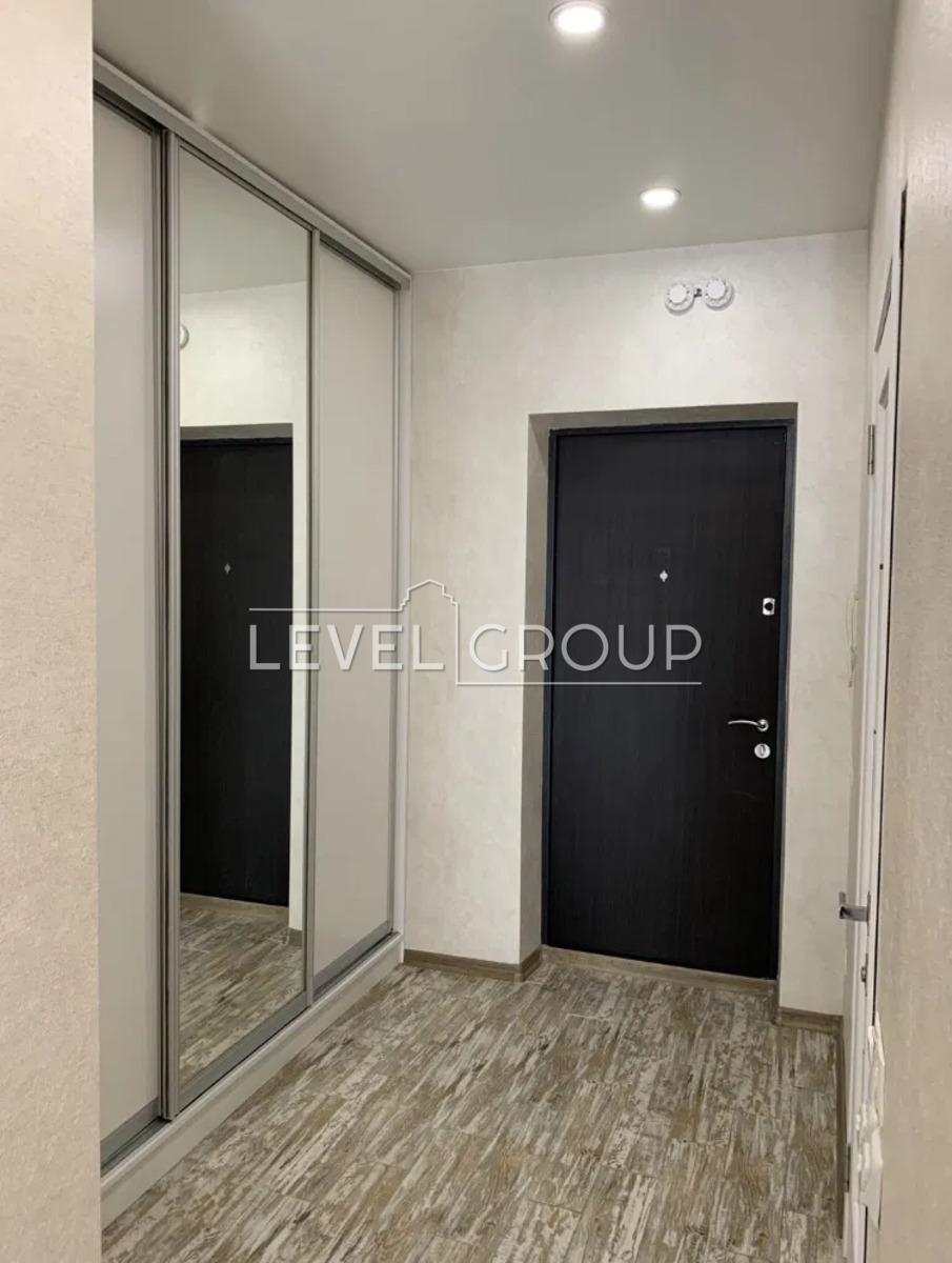 Predslavynska St., 53