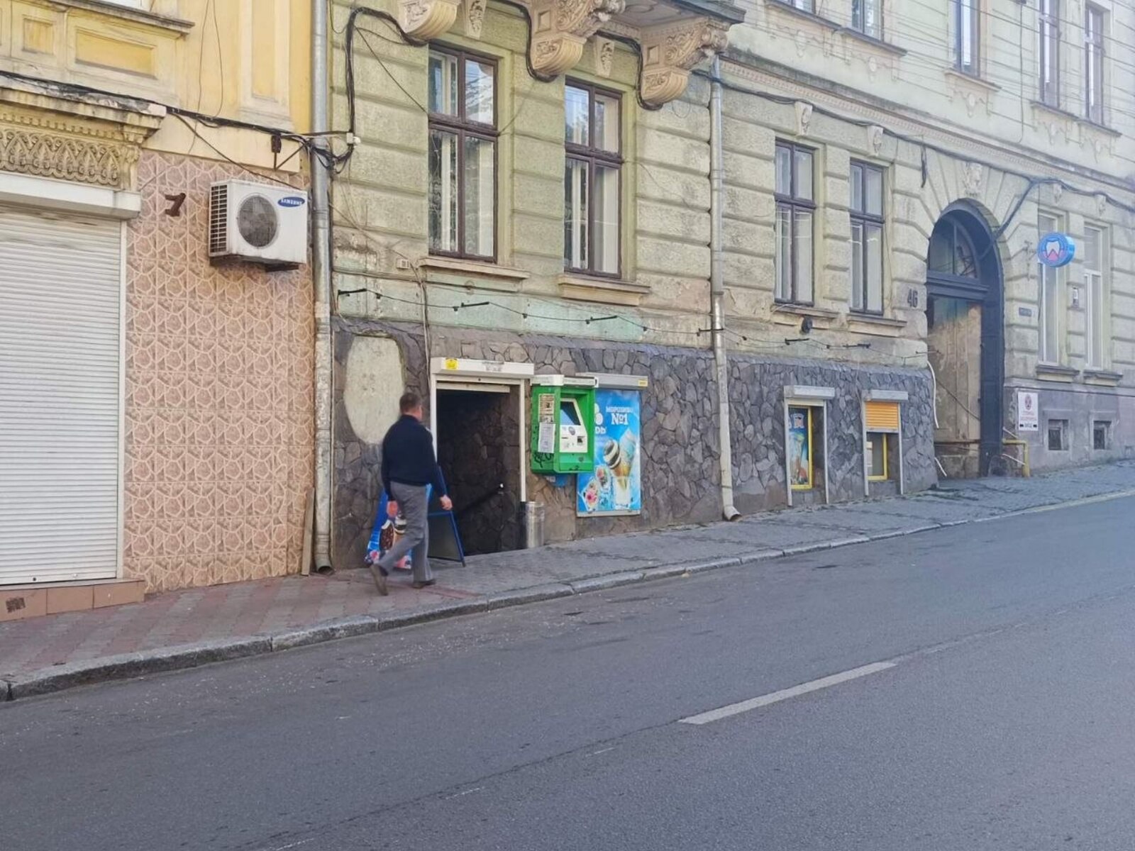 Руська, 10