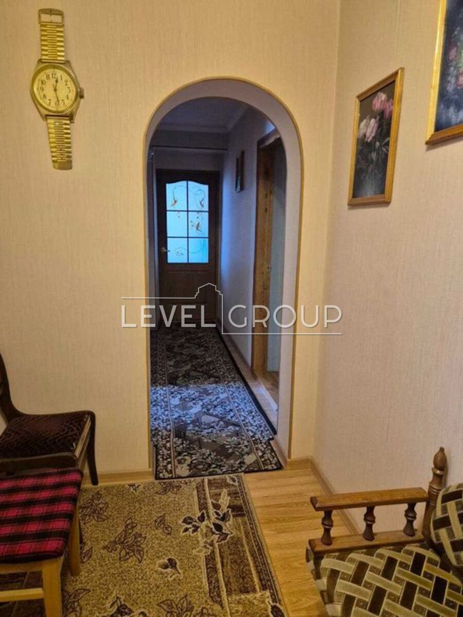Honore de Balzac St., 75
