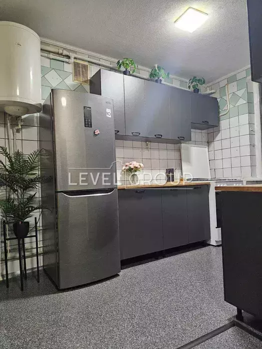 October 14th Avenue, 12/1