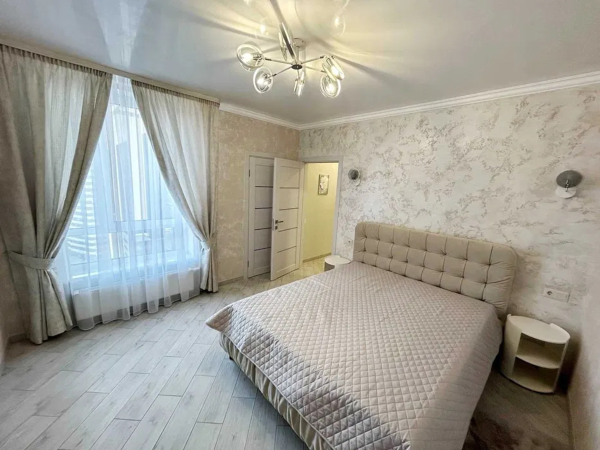 Oleksandra Olesia St., 19