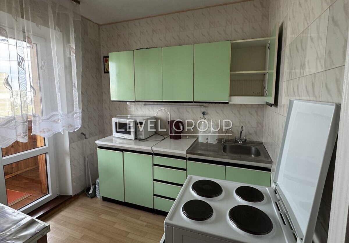 Honore de Balzac St., 24