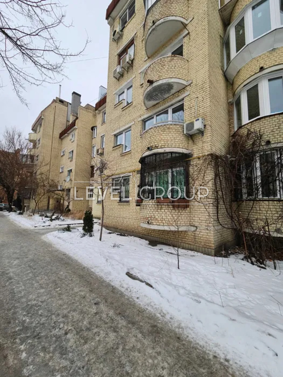 Григорія Сковороди вул., 11