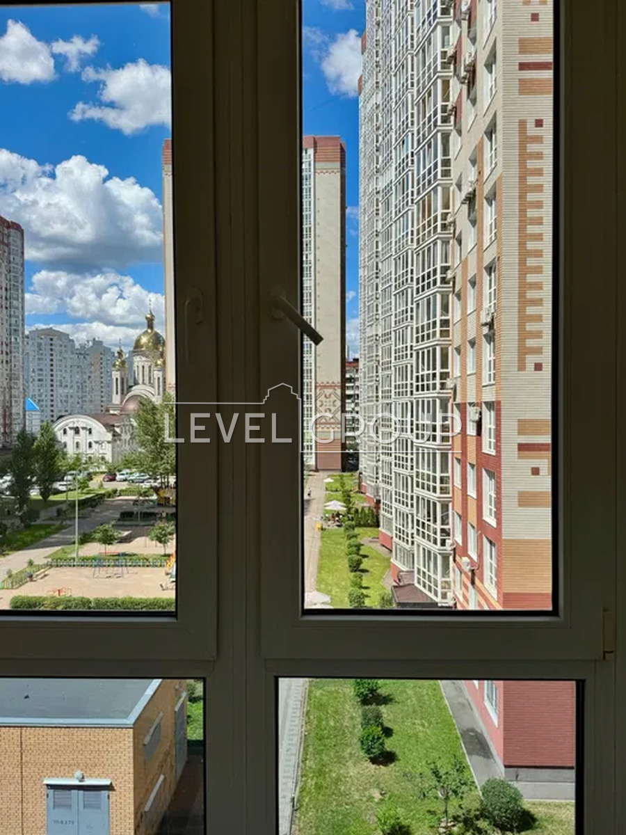 Бориса Гмирі вул., 16а