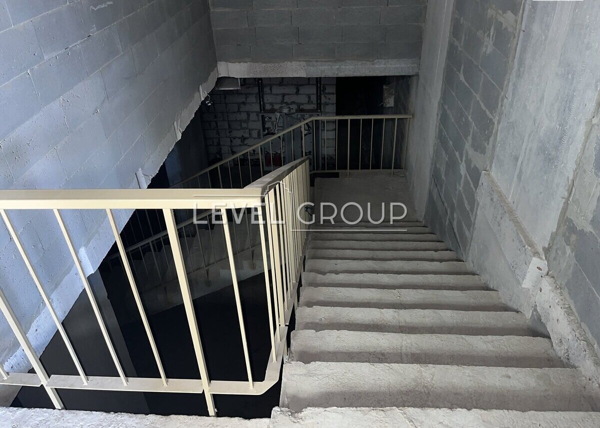 Европейського Союзу просп. (Правди), 45Б