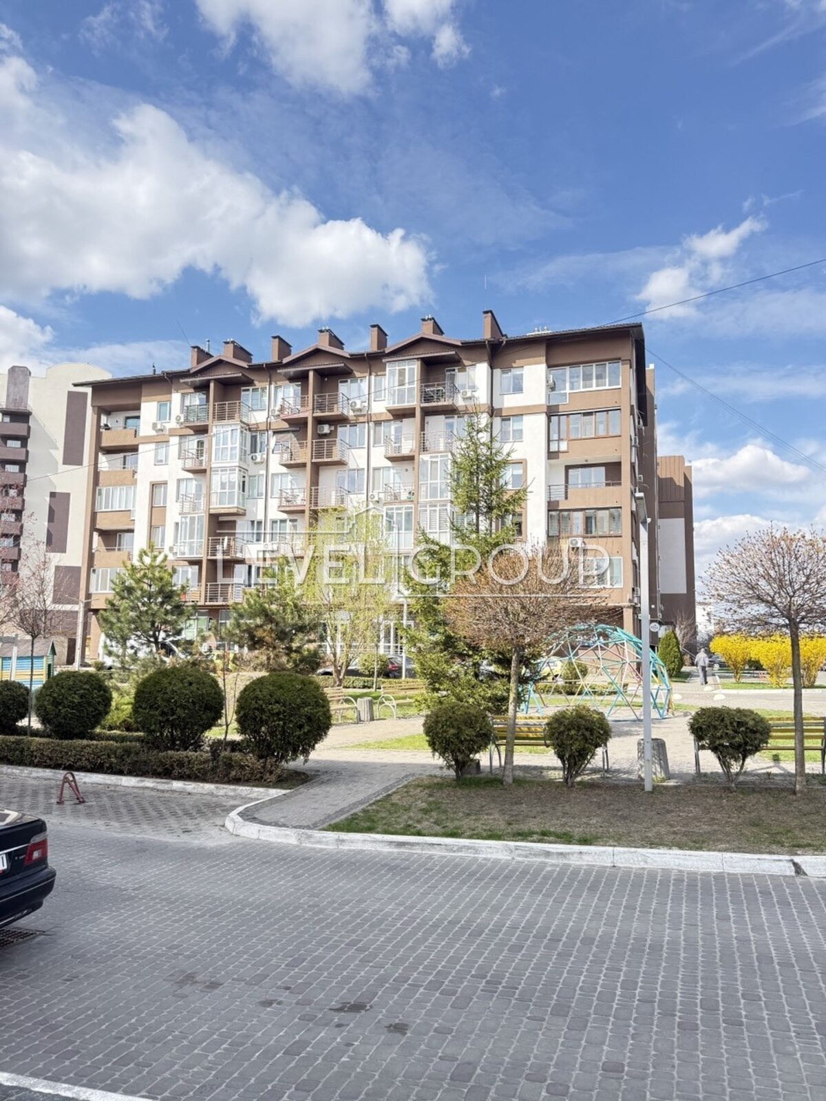 Leonid Kadenyuk St., 11
