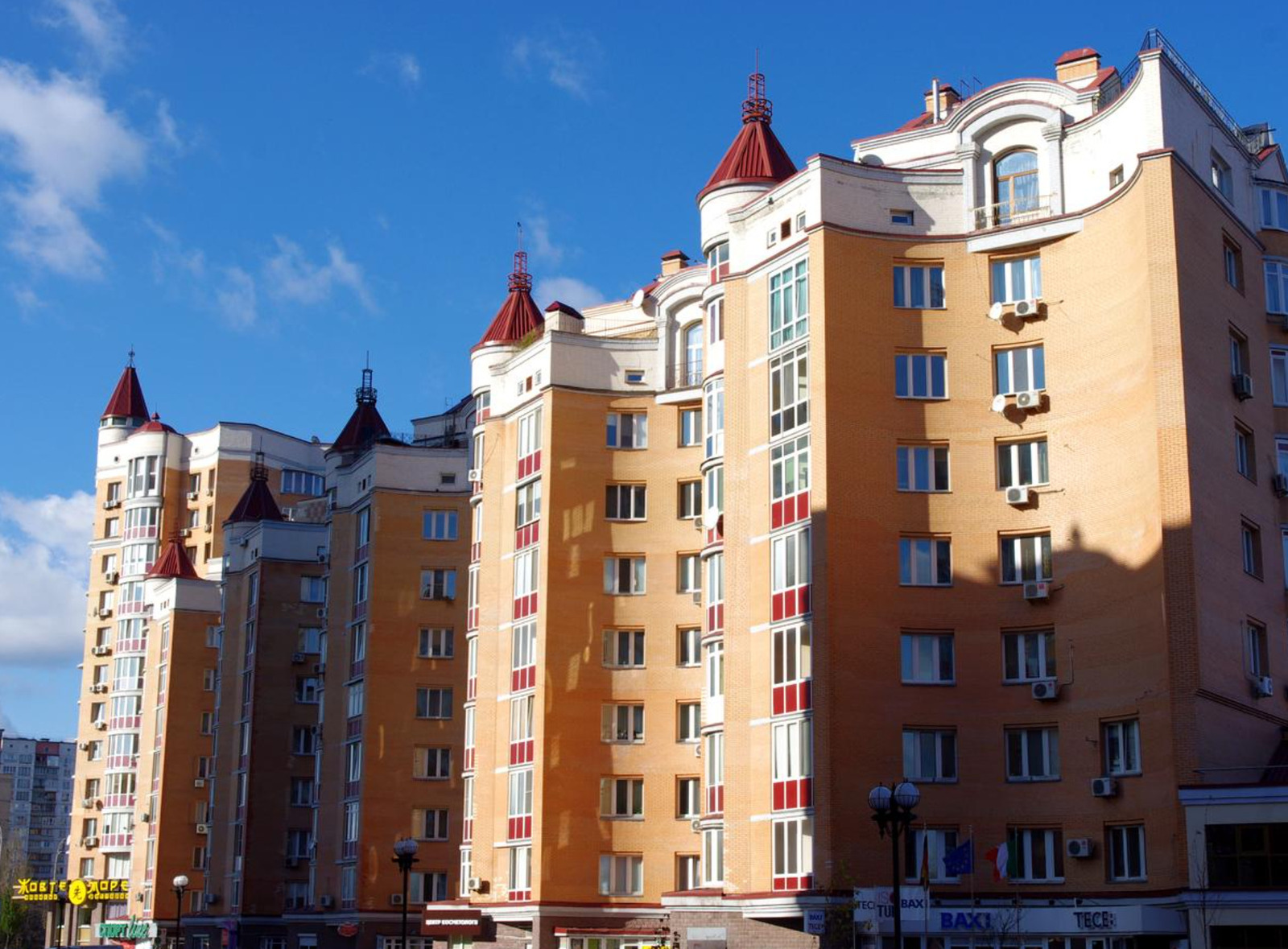 Volodymyr Ivasyuk Ave. (Heroes of Stalingrad), 8