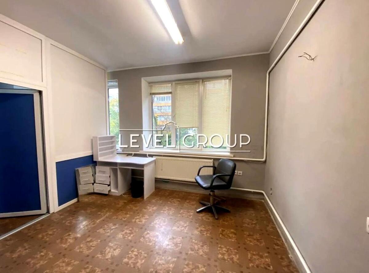 Volodymyr Ivasyuk Ave. (Heroes of Stalingrad), 65