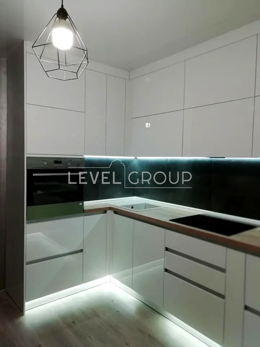 Mykola Zakrevskoho St., 95a