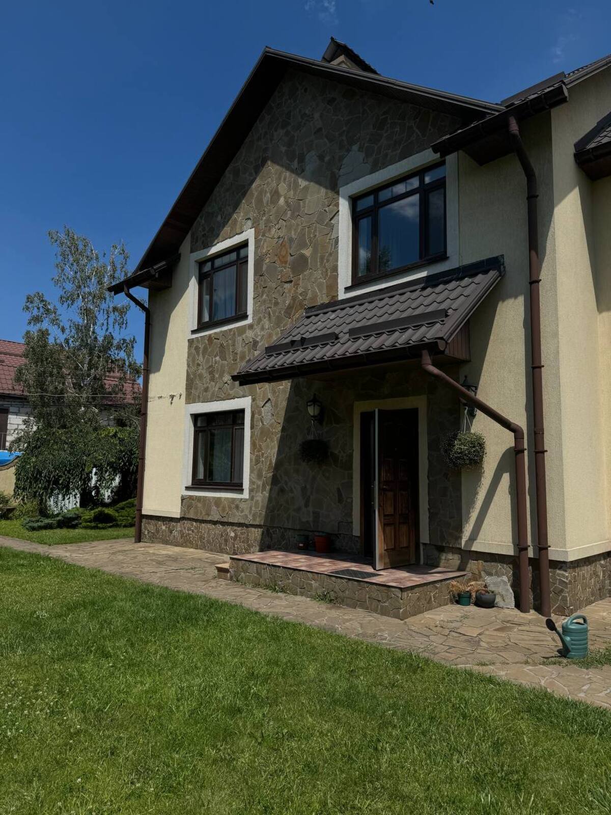 Ентузіастів вул., 3