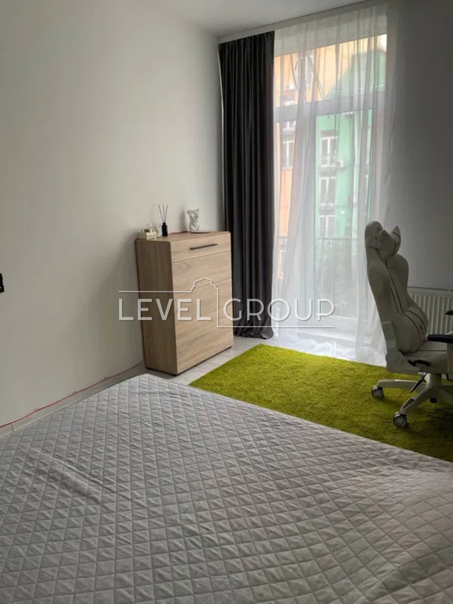 Регенераторна вул., 4к1