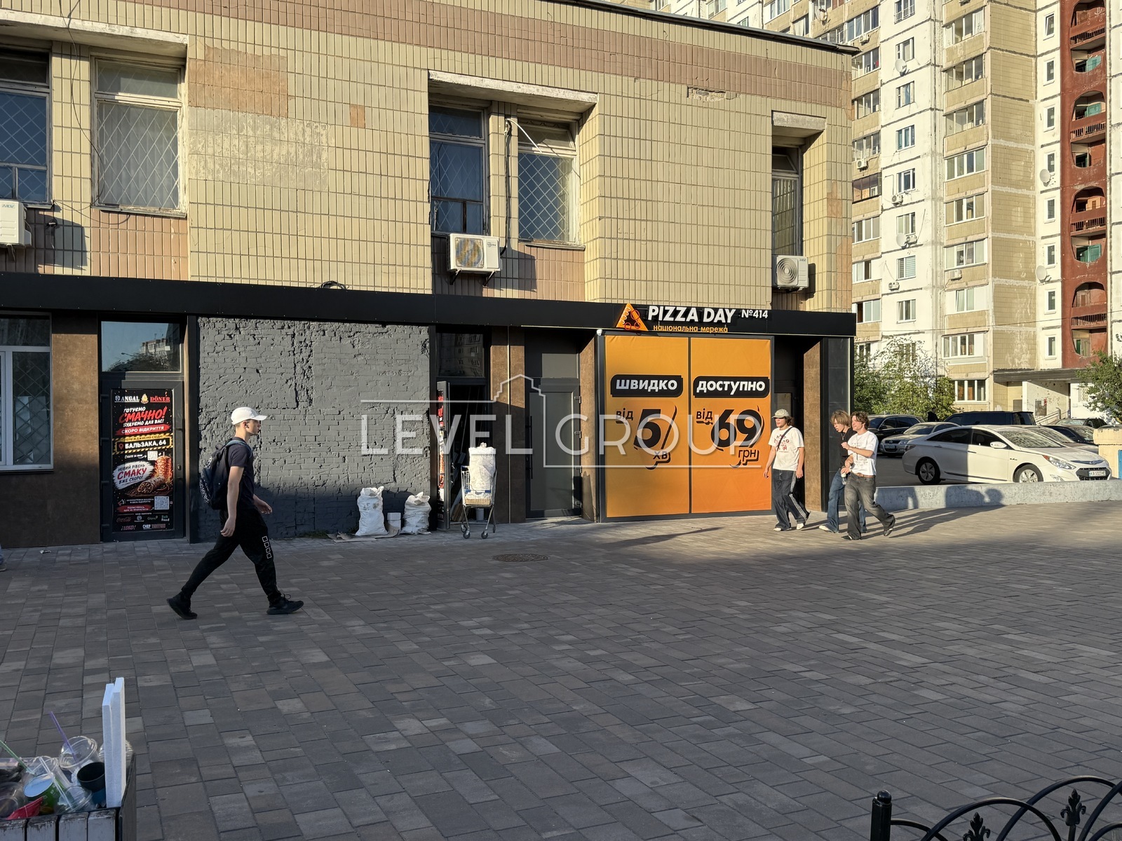 Оноре де Бальзака вул., 64