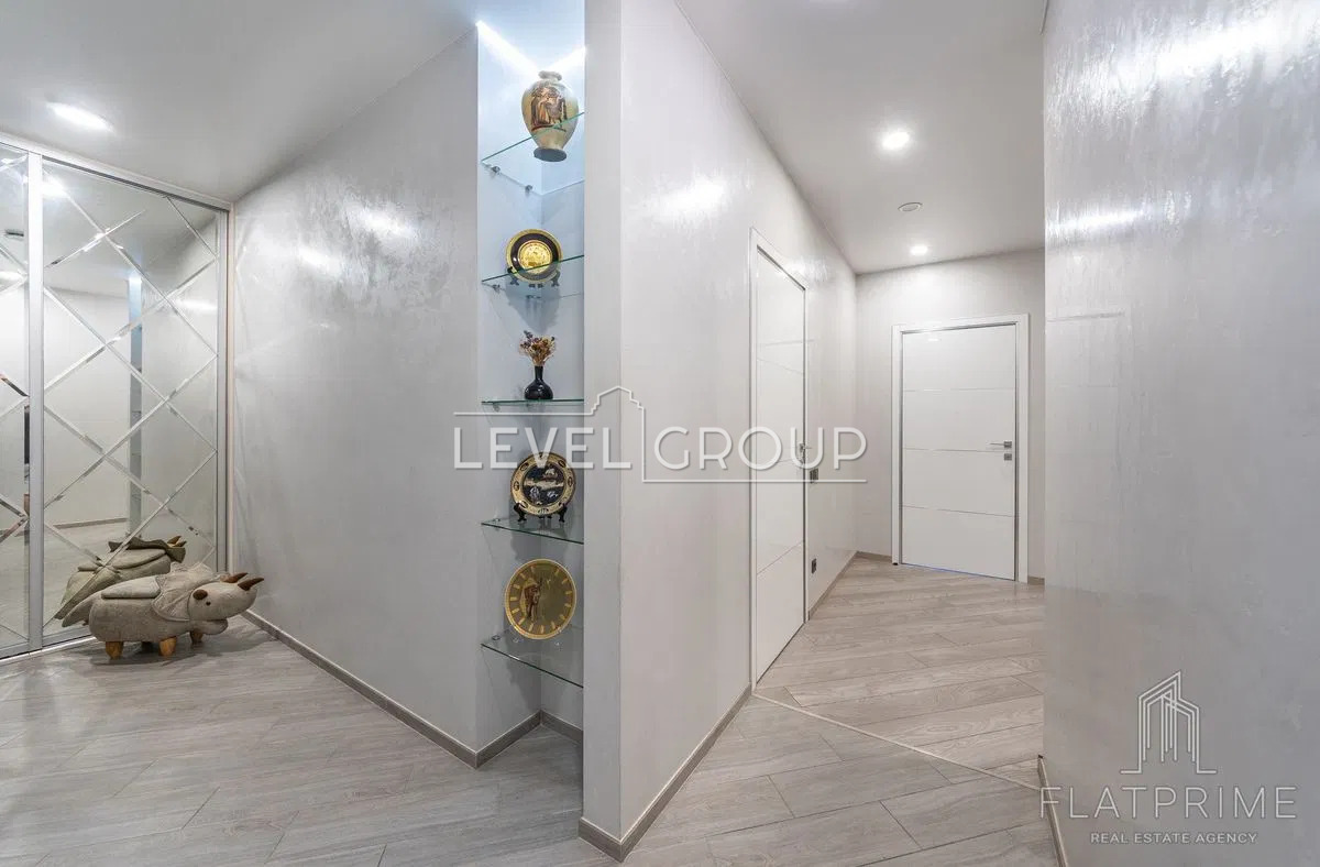 Andriy Abolmasov St. (Panelna), 4a