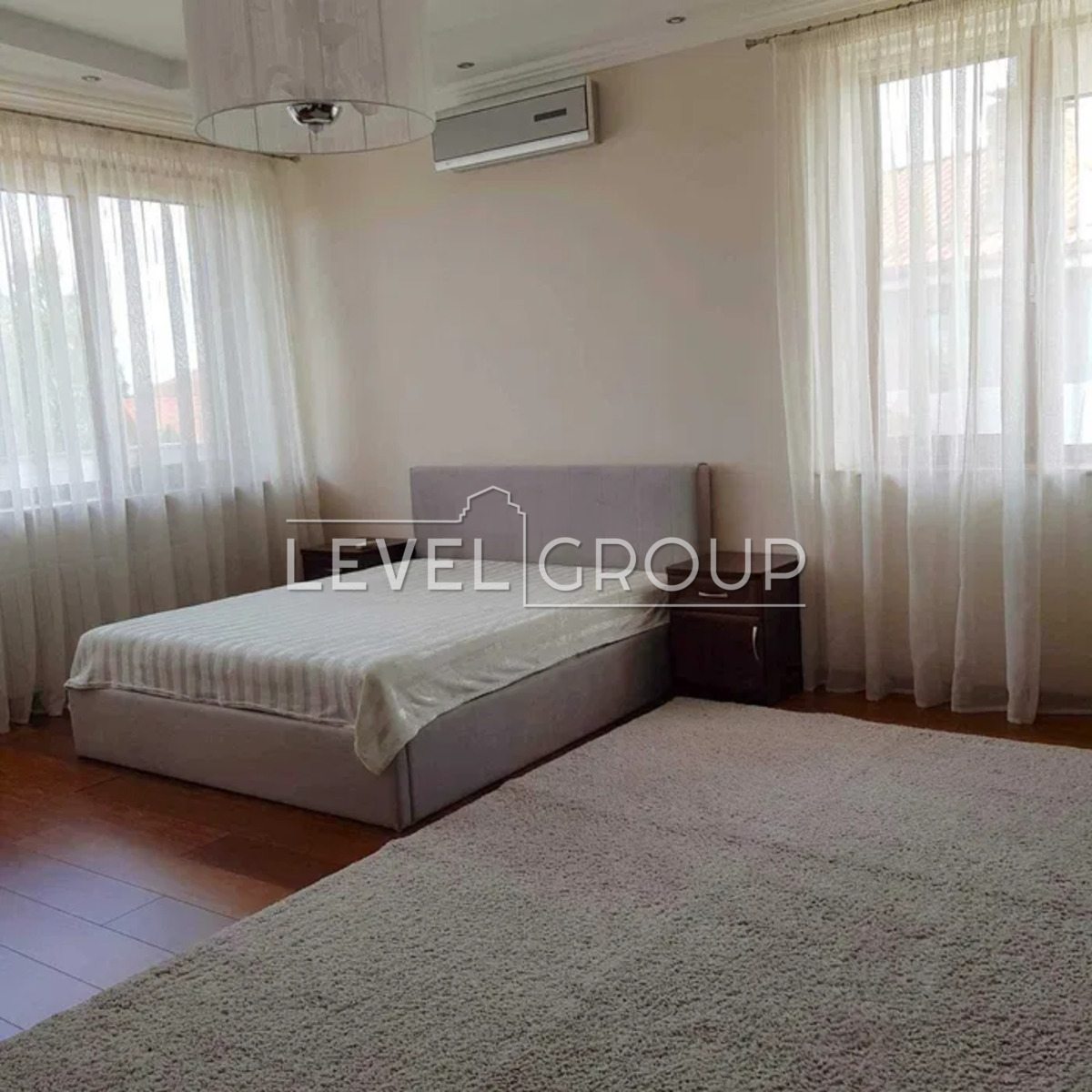 Італійська, 14