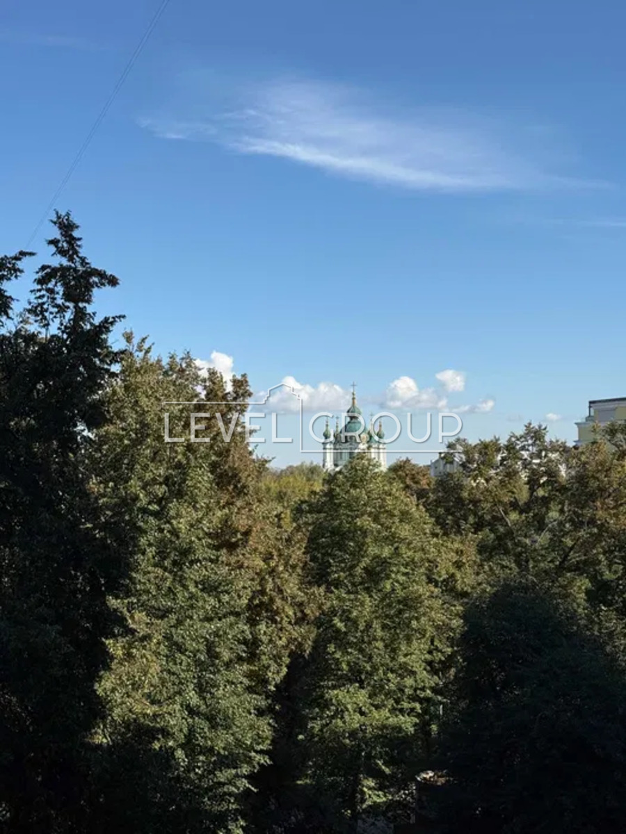Велика Житомирська вул., 14