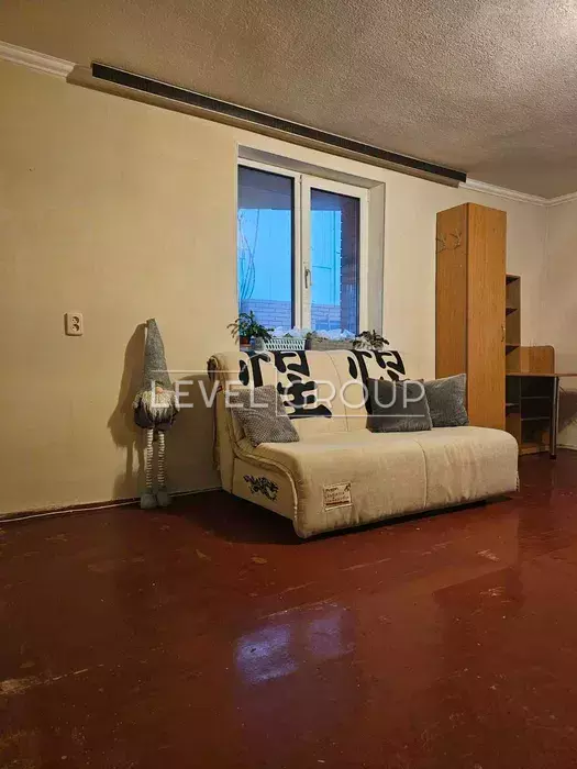 October 14th Avenue, 12/1