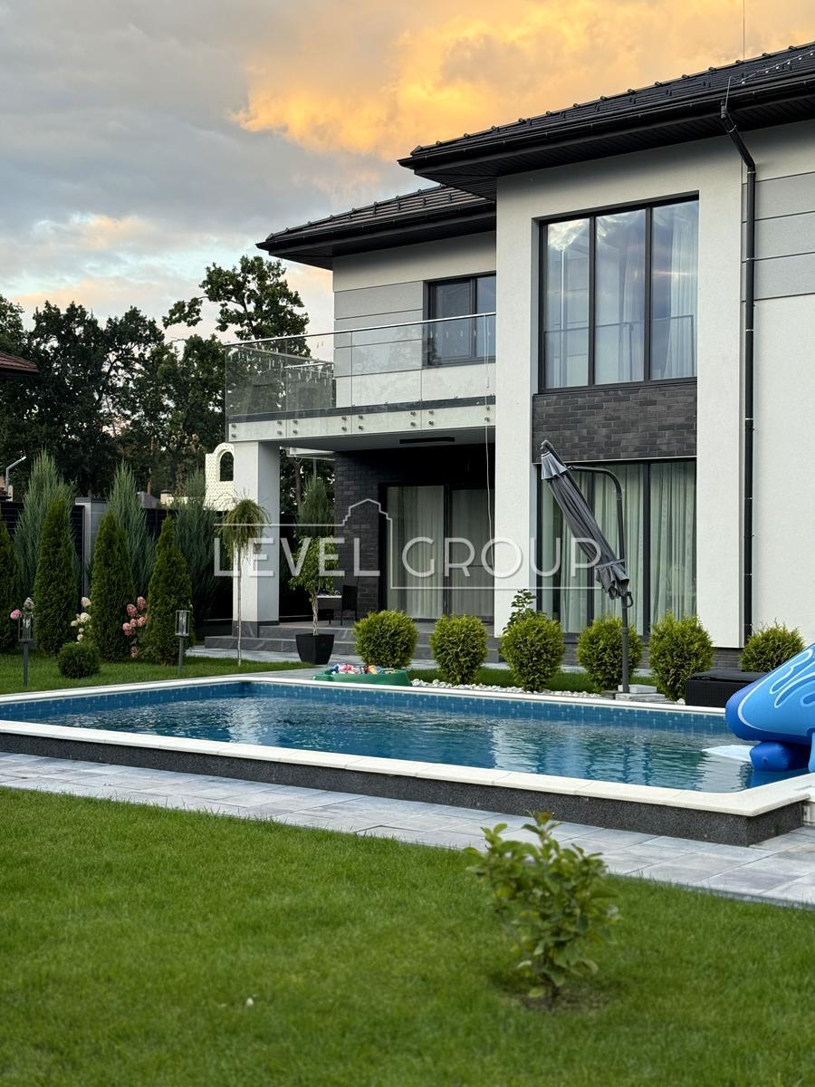 Петрівський пров., 10