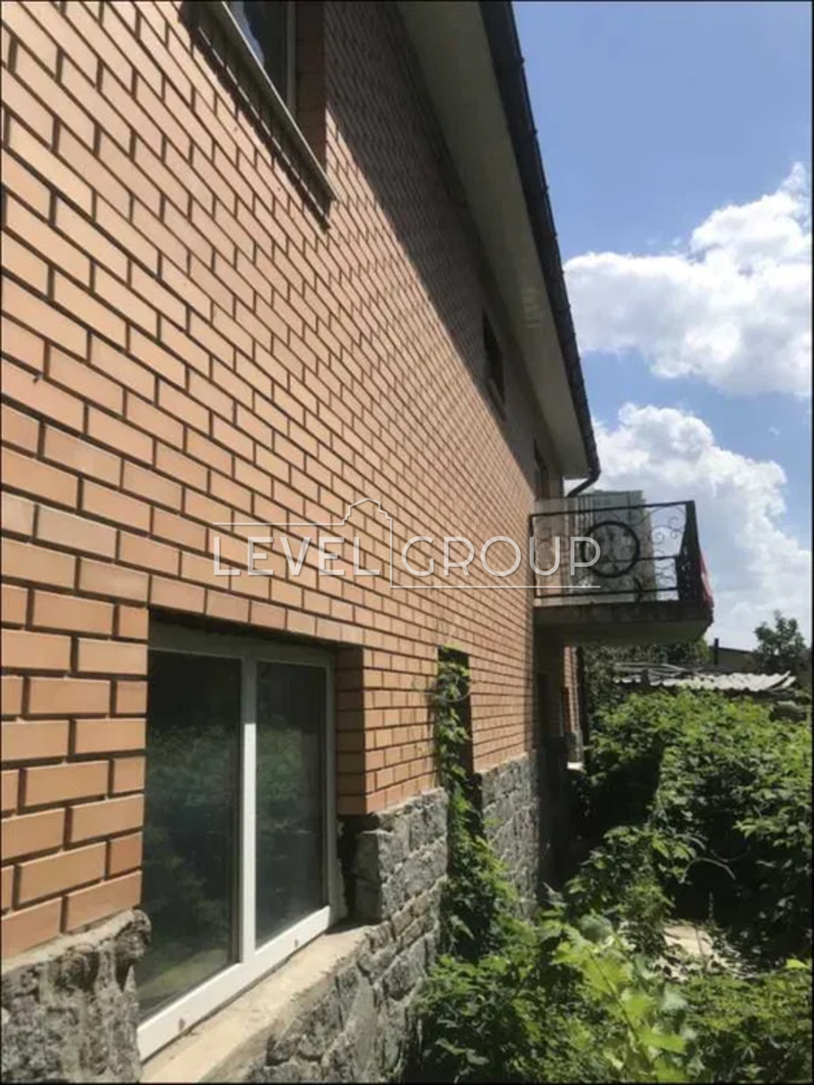 Yarova St., 73