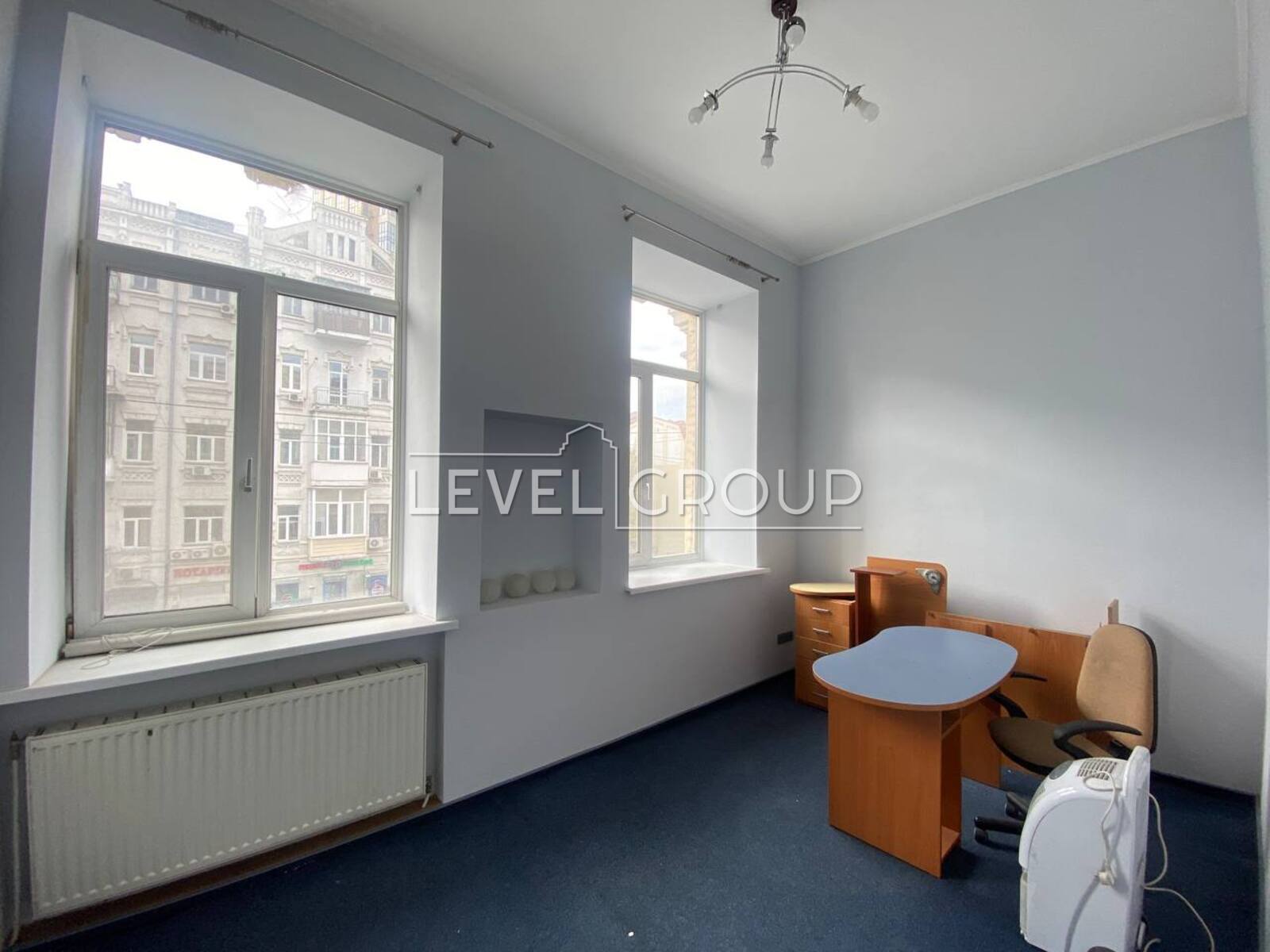 Саксаганського вул., 28