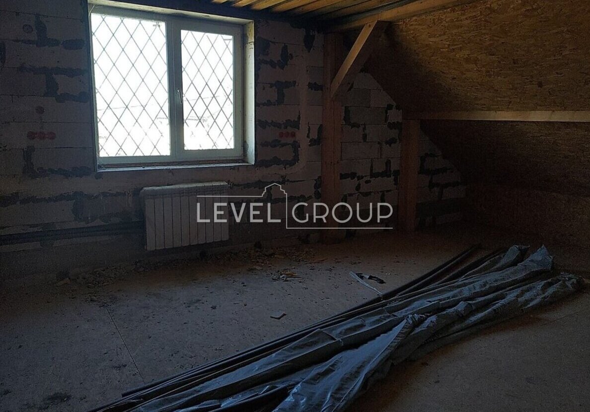 Янтарна вул., 13