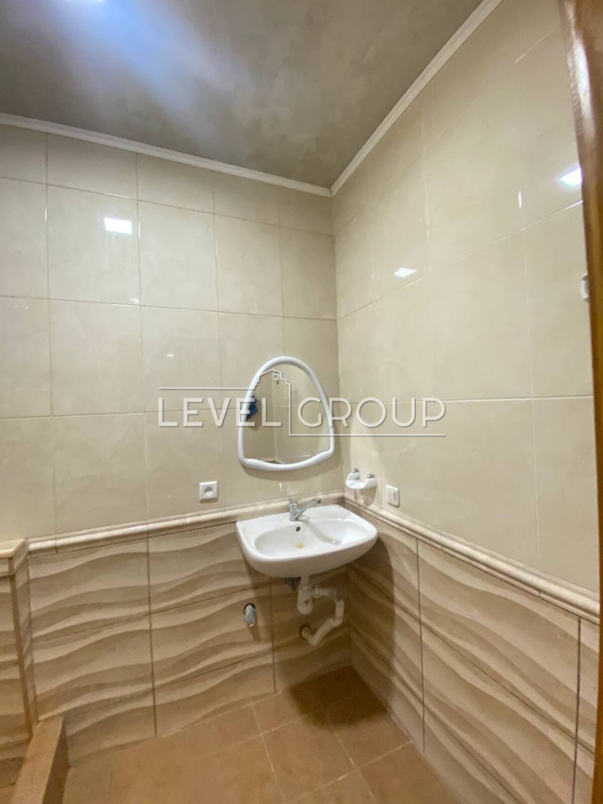 Вузівська вул., 4