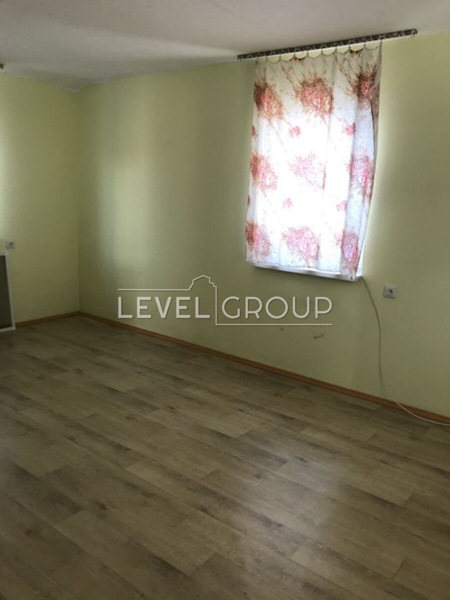 M. Karpenko St. (Kosiora), 4