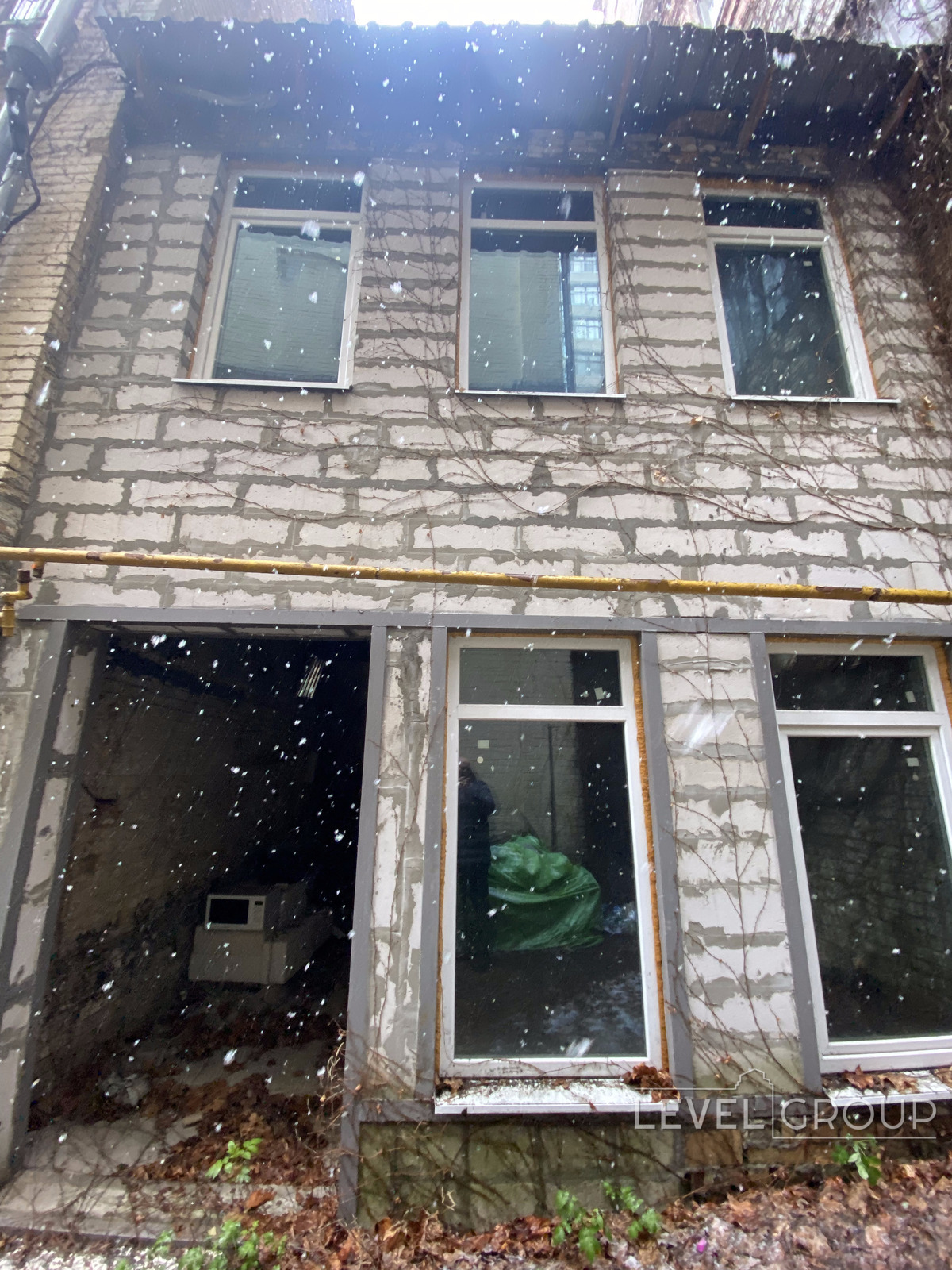 Бессарабська пл., 7-В