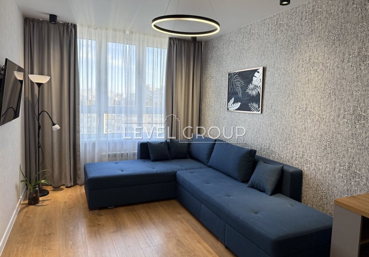 Драгоманова вул., 10