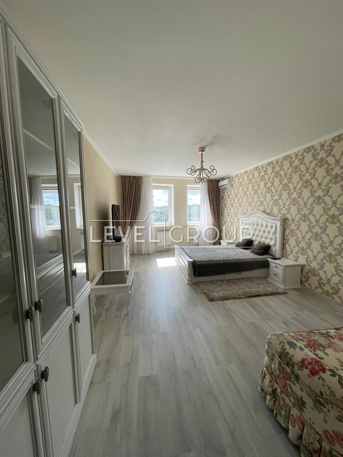 Голосіївська вул., 13А