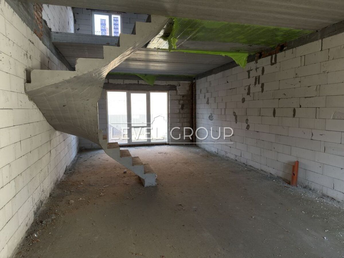 Щаслива вул., 9Б