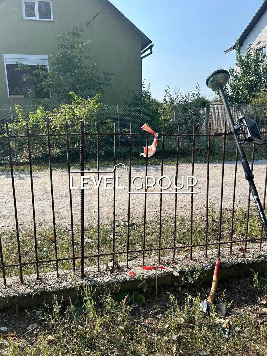 Центральна вул.