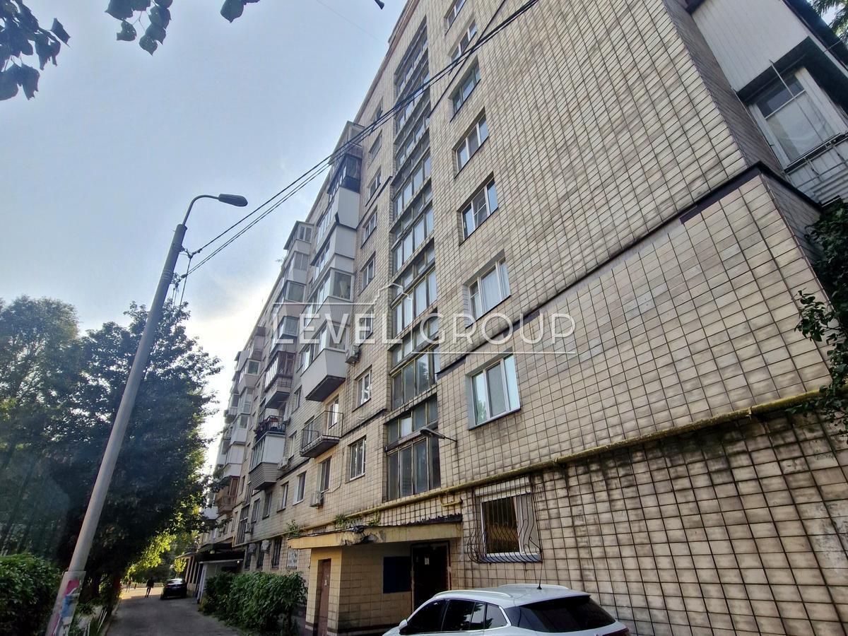 Івана Мазепи вул., 24