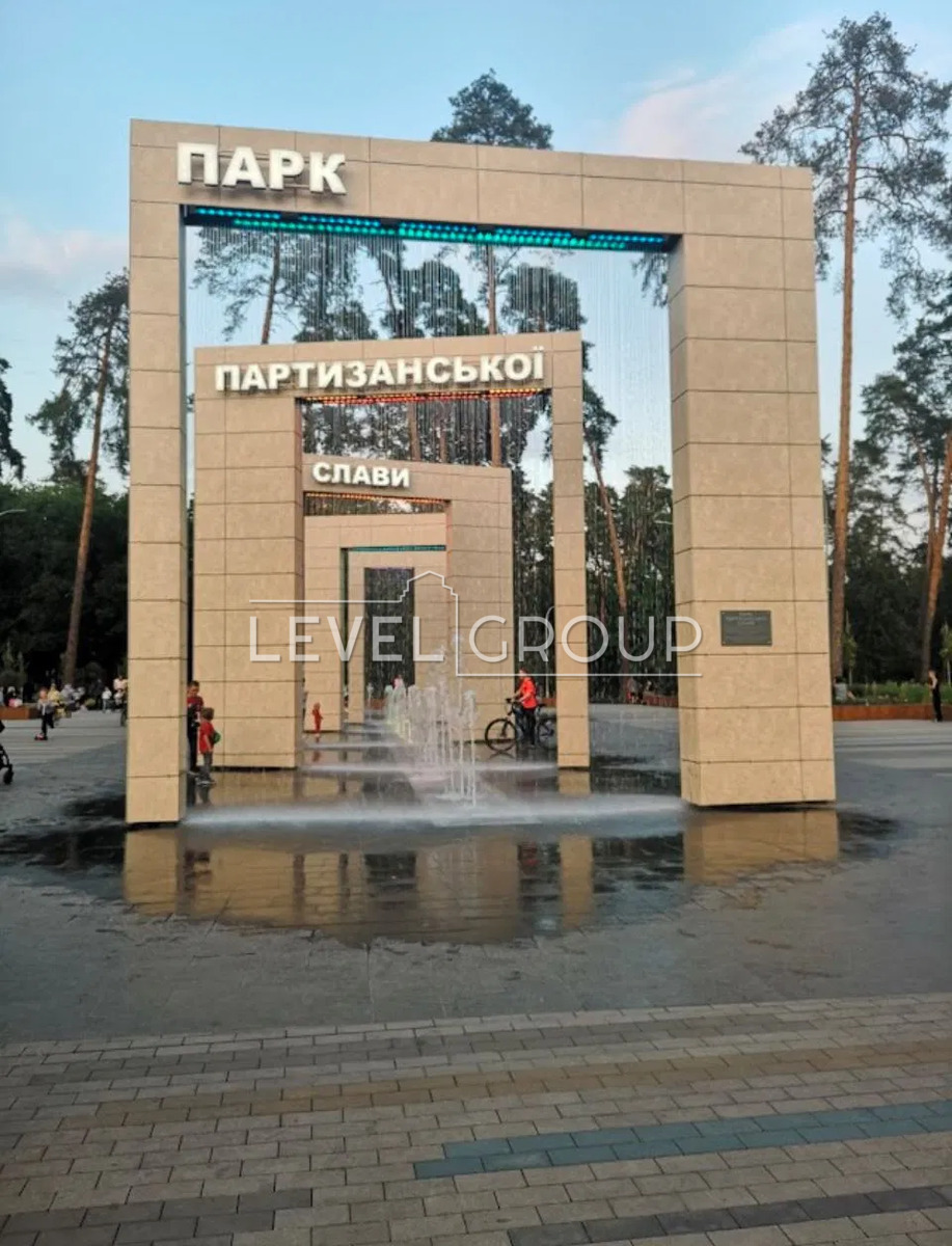 Юрія Литвинського вул. (Російська), 47