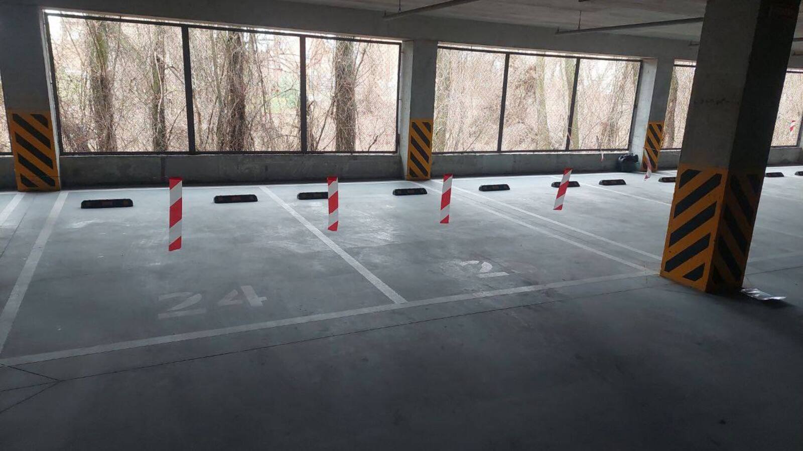 Дубищанська вул., 8