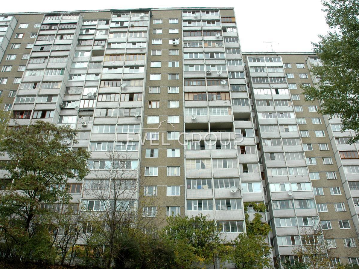 European Union Ave. (Pravdy), 8A
