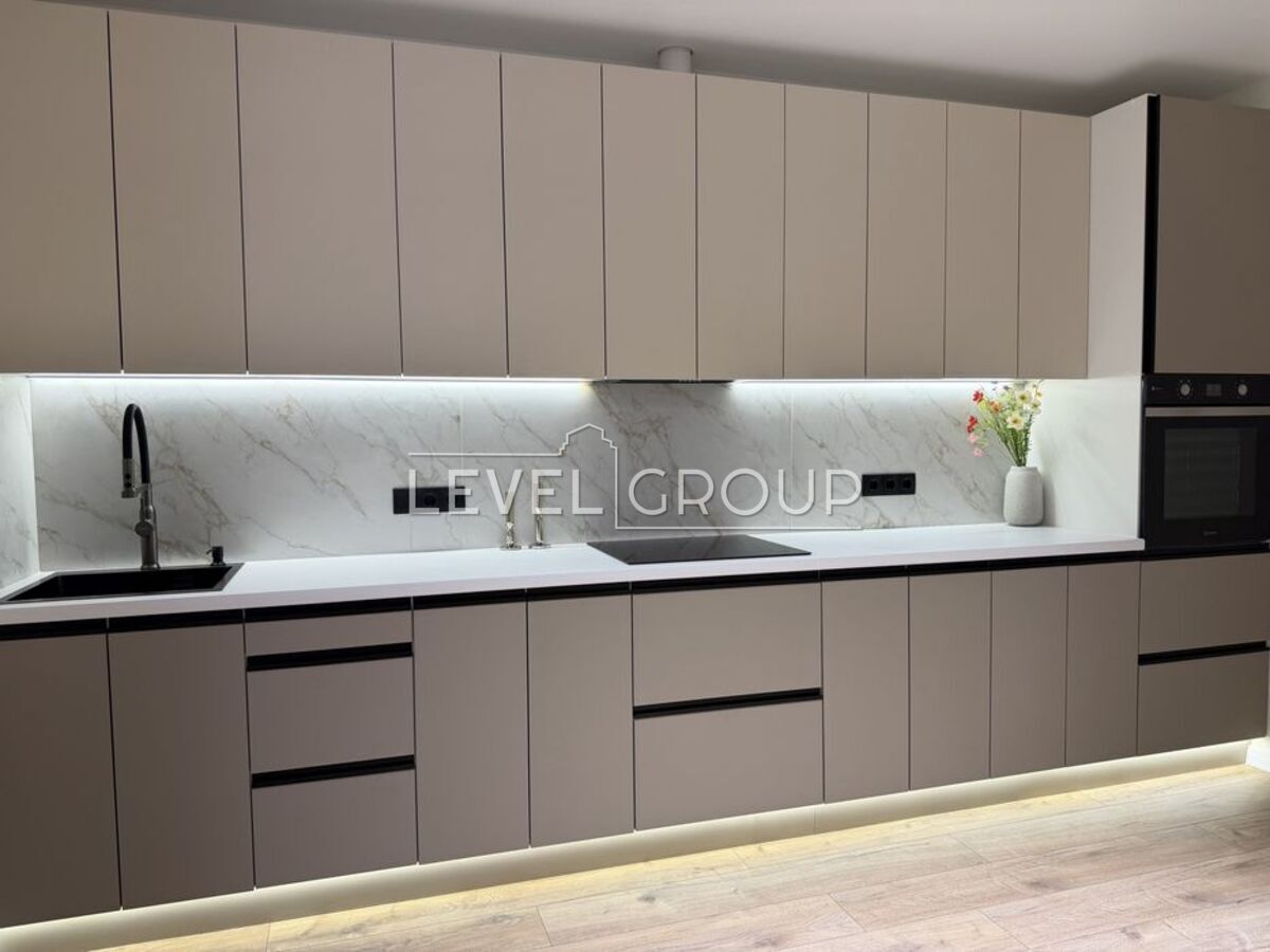 Vasyl Symonenko St., 105