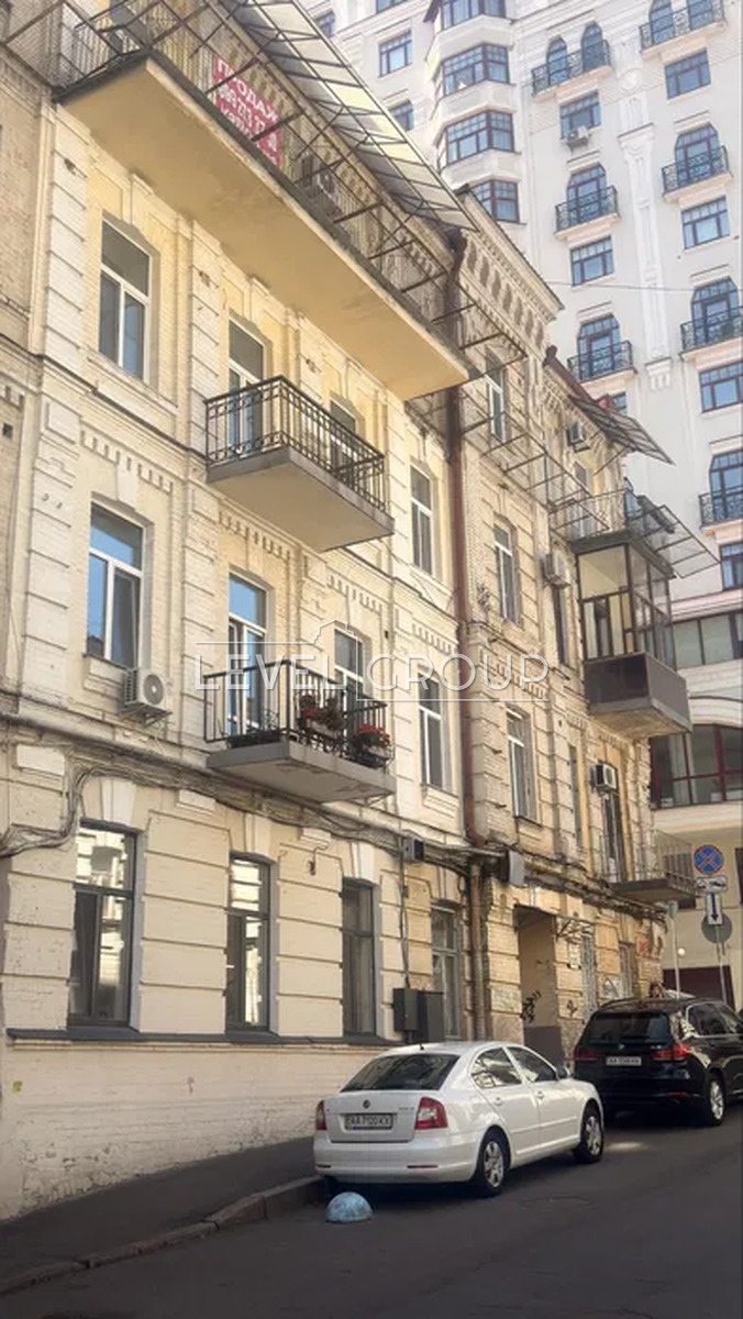 Тараса Шевченка пров., 13/21