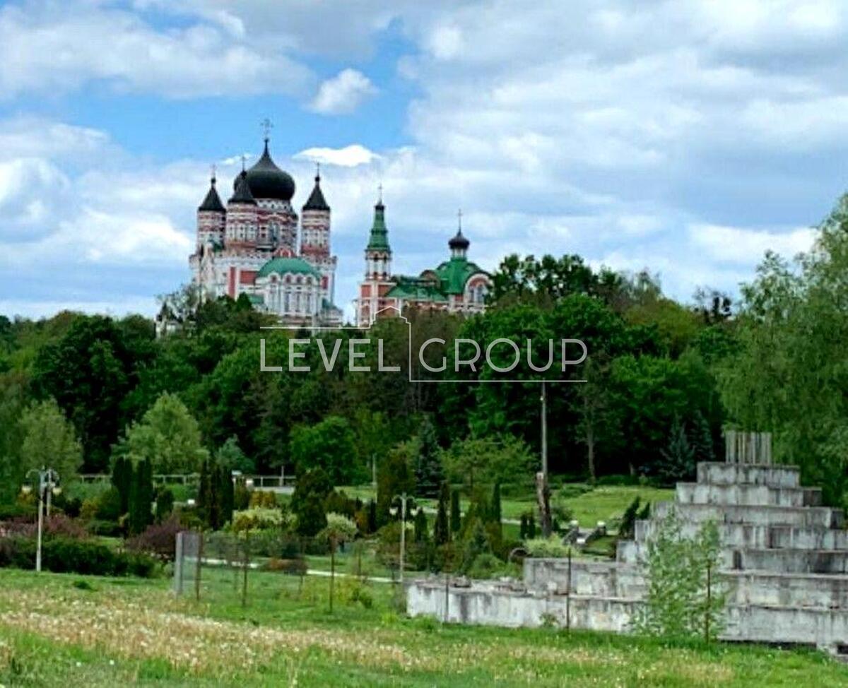 Метрологічна вул., 107