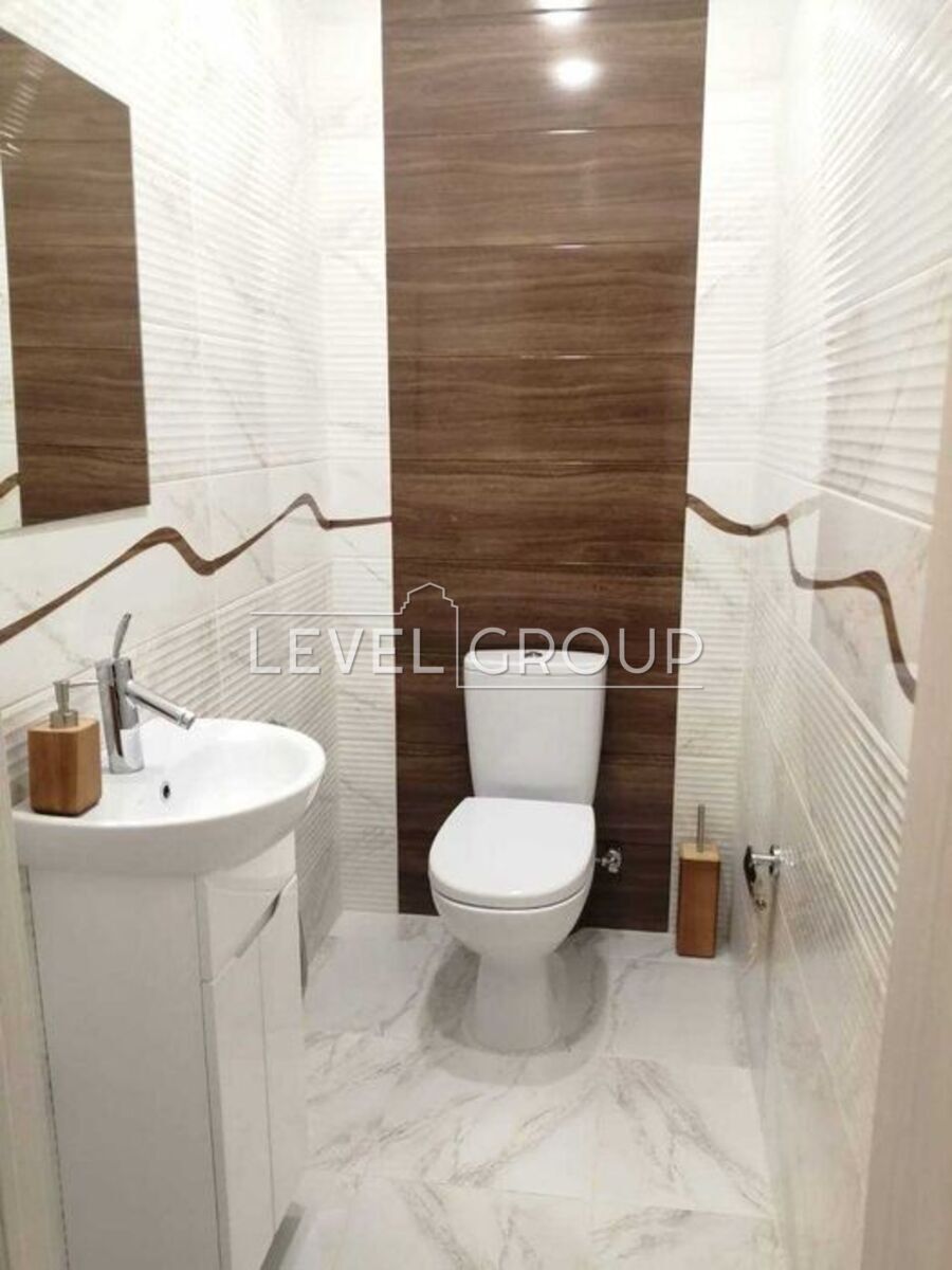 Mykola Zakrevskoho St., 95a